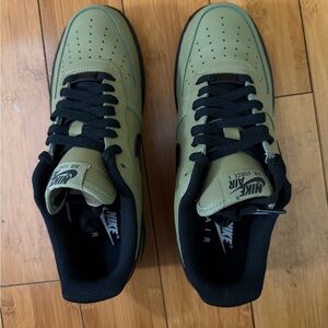 Nike Air Force 1 olive green